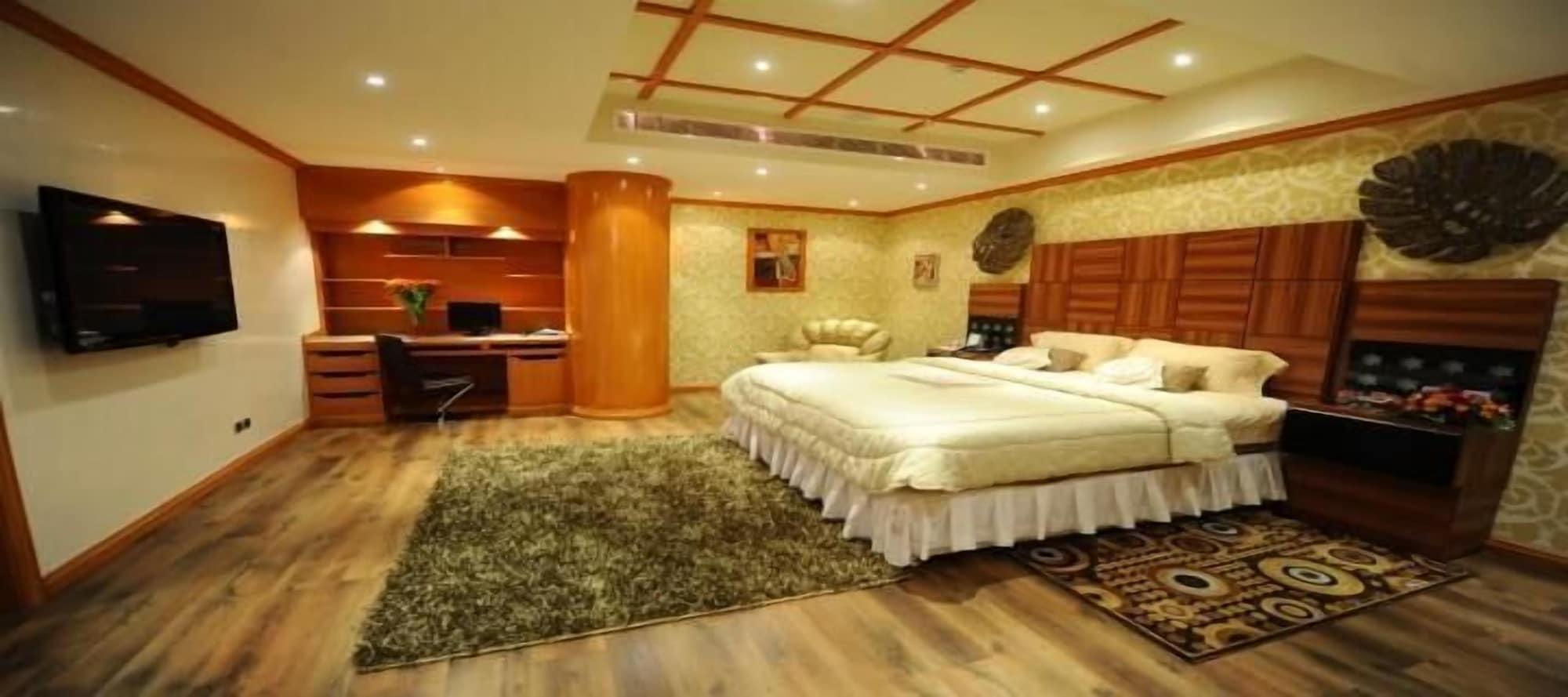 Hotel Madareem Riyadh